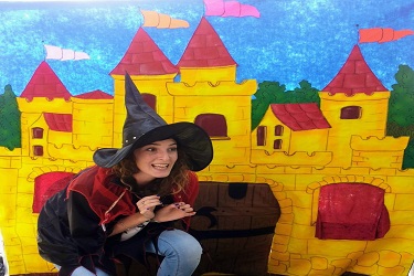 שעת סיפור: "עץ הבלונים" – תיאטרון סיפורים בחן