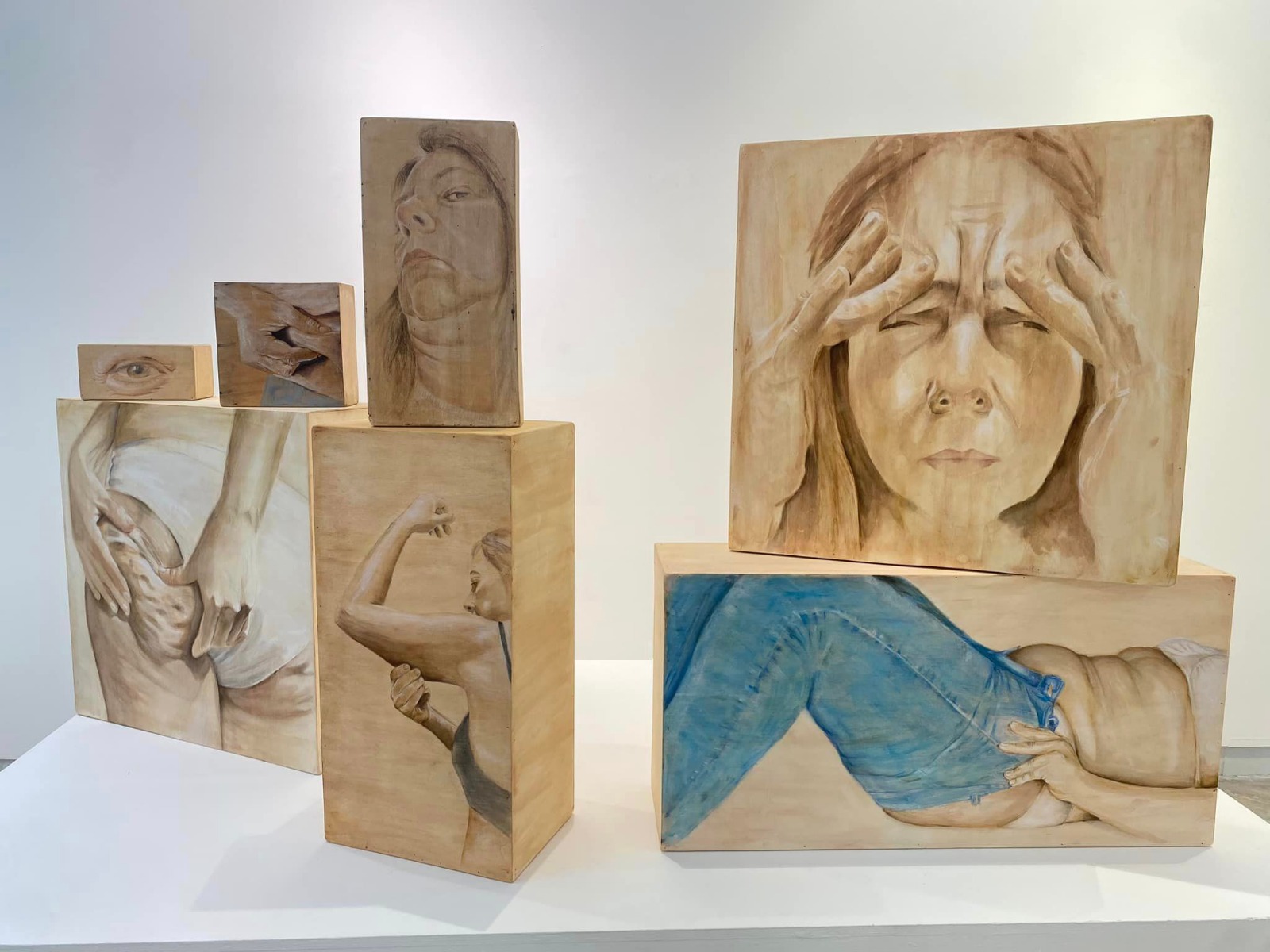 פתיחת תערוכה חדשה בגלריית הפוסט – Face !t של האמנית סיגל יער אוצרת: נורית טל-טנא