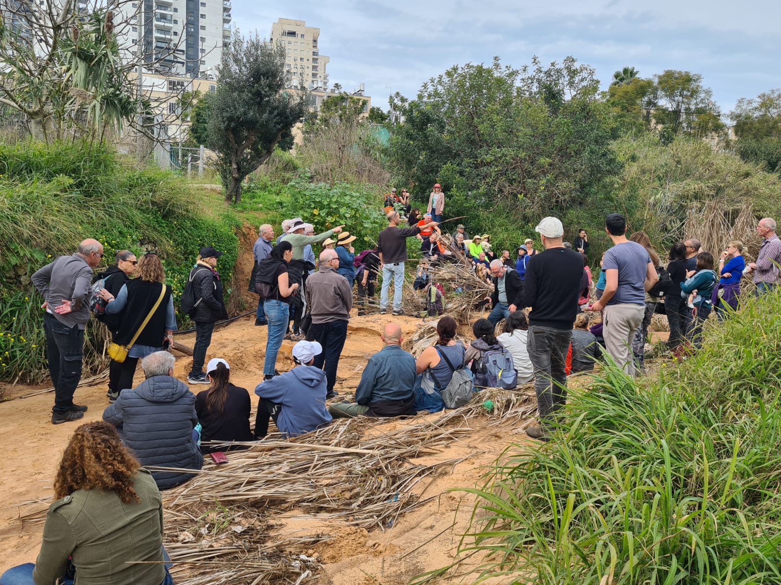 סיור ליקוט נחל פרדסים