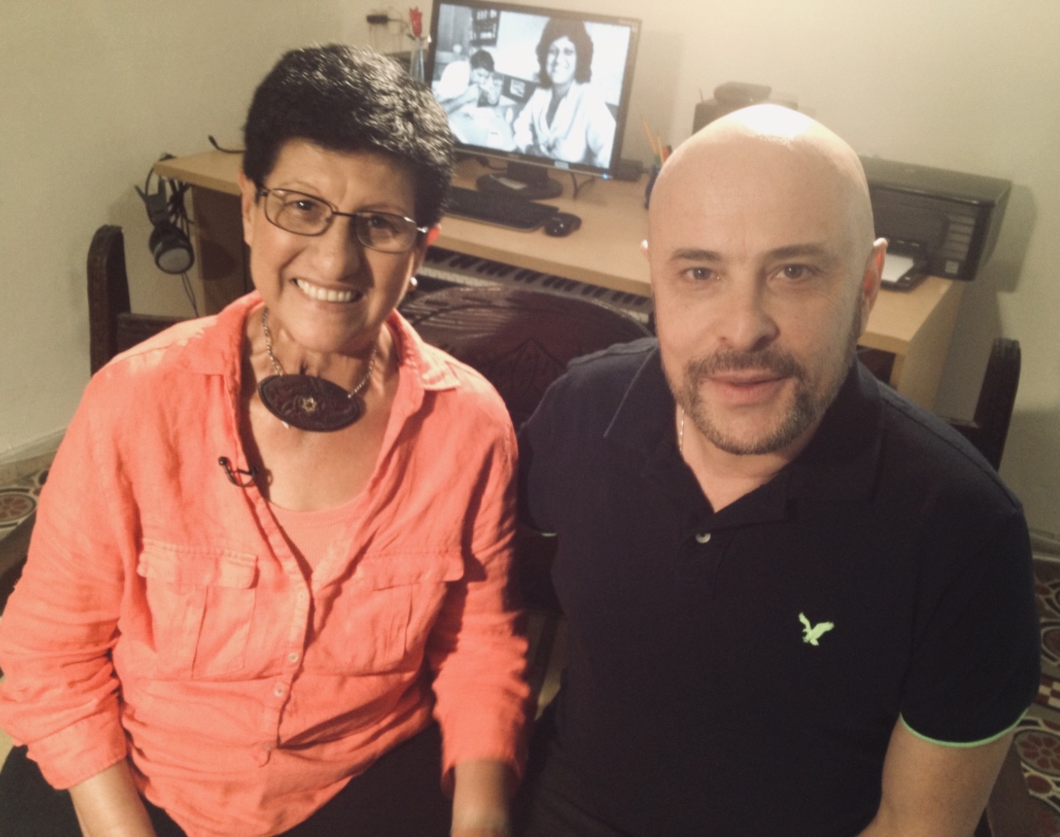 מופע "צלצולי פעמונים" מסע אל יצירתה וחייה של אהובה עוזרי -בהנחייתו של יואב גינאי בגלריה לאמנות עכשווית