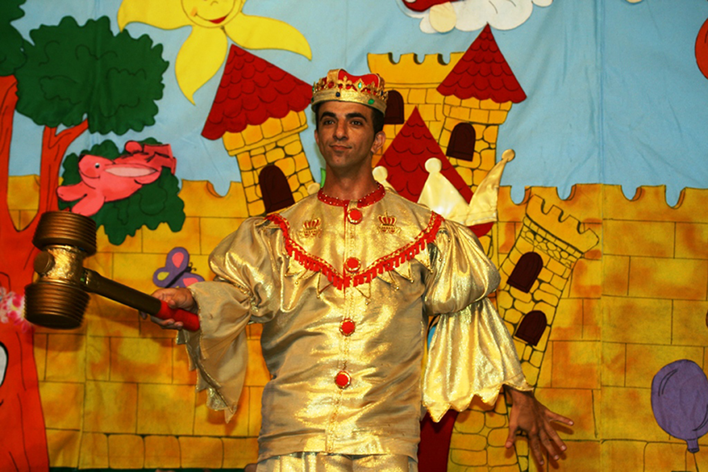 "טיול לארץ הבלבול" – תיאטרון צחוקלה