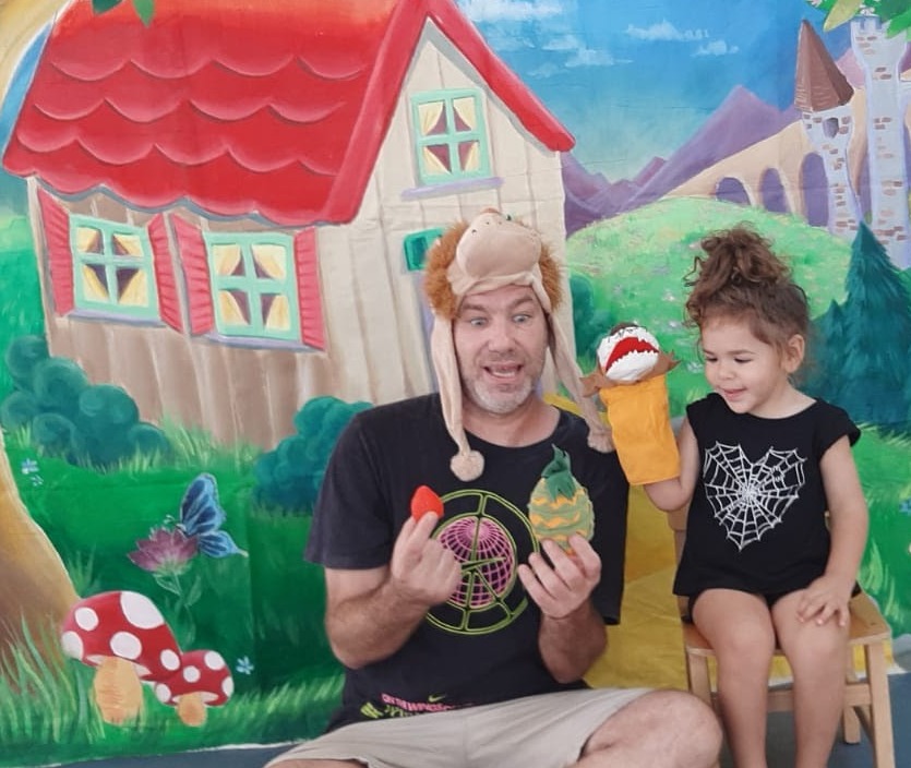 שעת סיפור: "האריה שטעם תות" – תאטרון החלומות של אסיק
